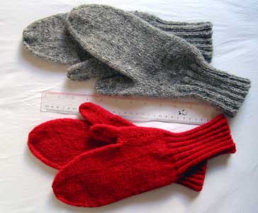 Mittens in two weights of yarn